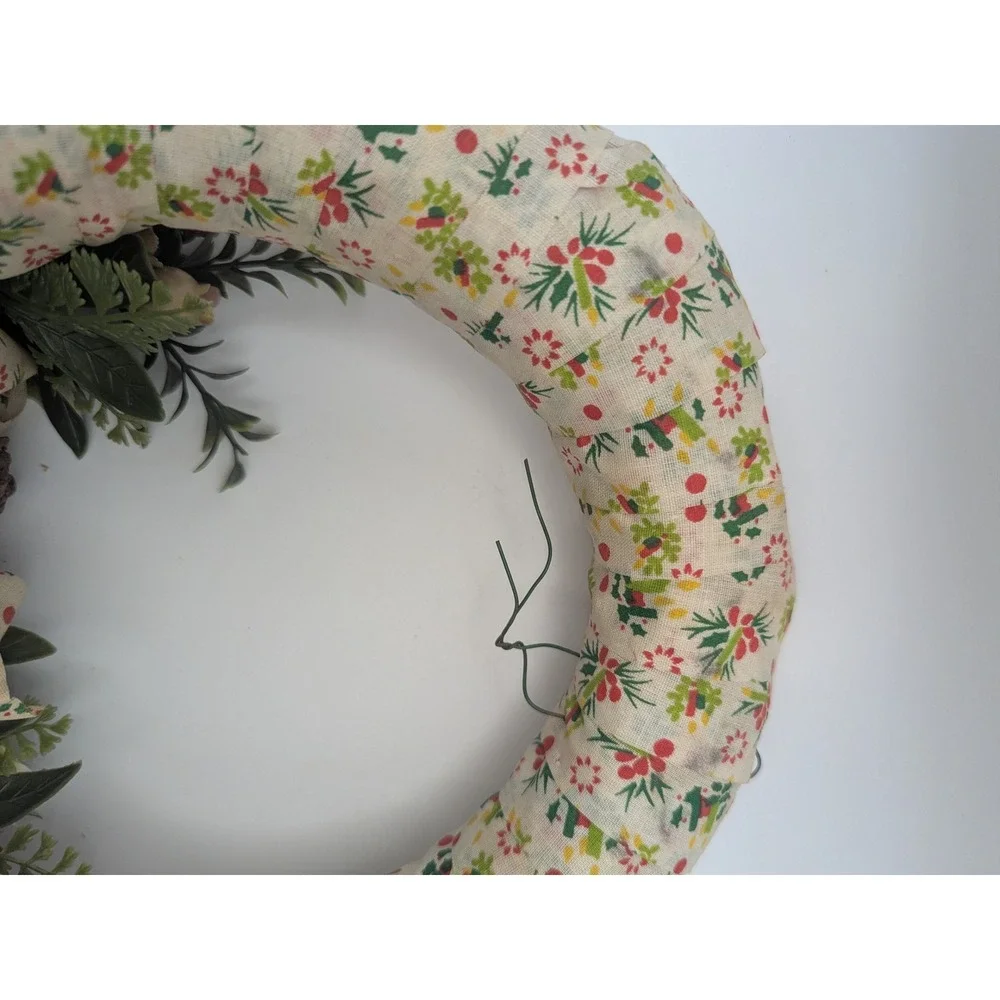 Vtg Fabric Wreath Floral Berry Holly Pinecone Christmas Holiday Home Decor‎ 10